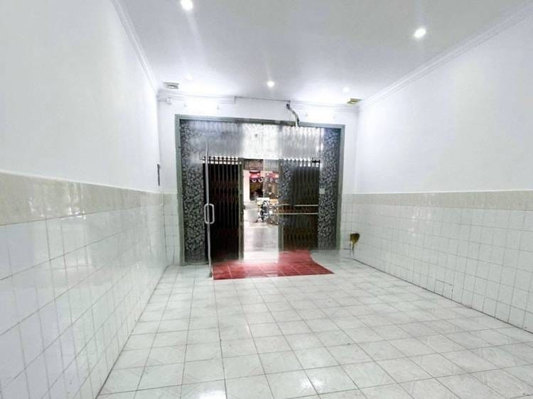 Chey Chumneah, Daun Penh, Phnom Penh的店屋出租