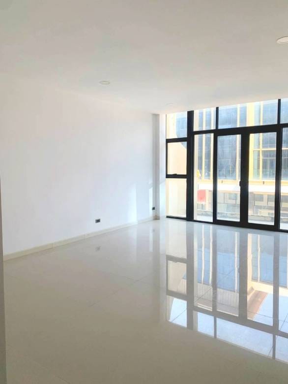 $1,000 CommercialShophouse