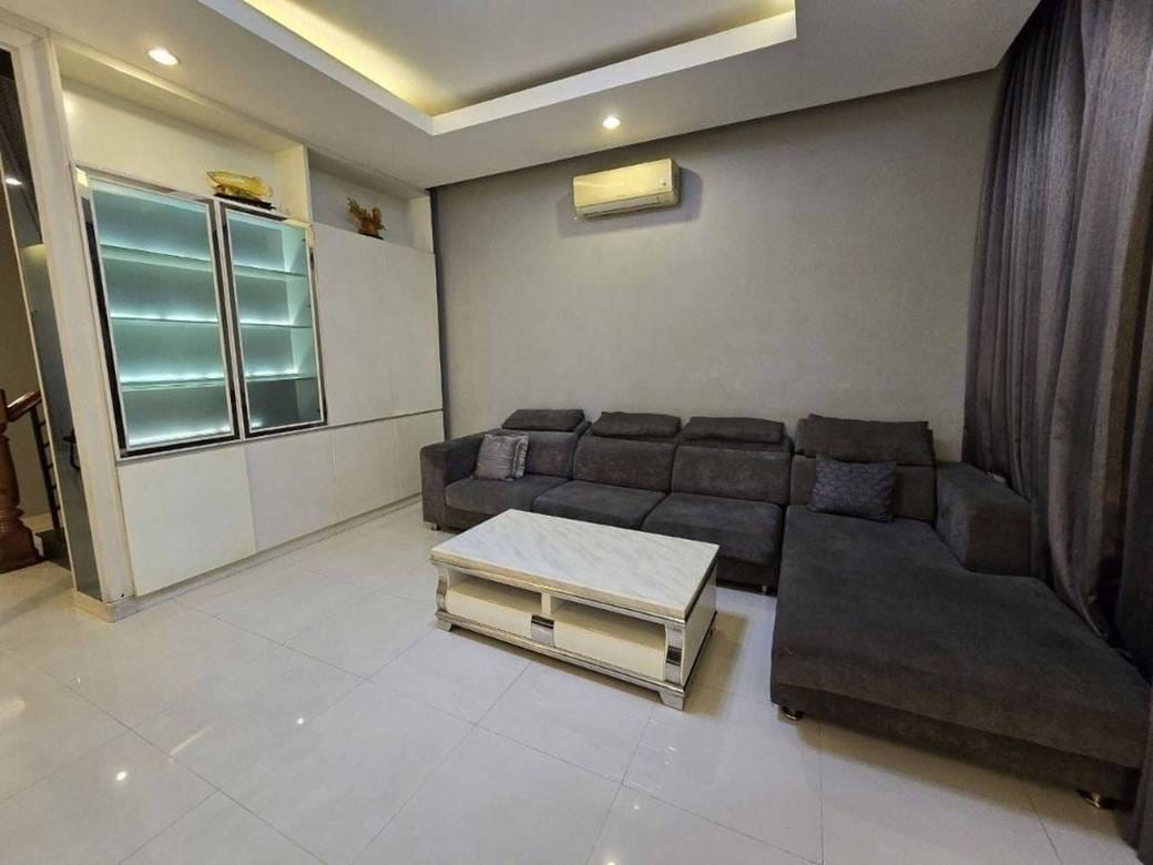 Vila K pronájmu in Chbar Ampov II, Chbar Ampov, Phnom Penh