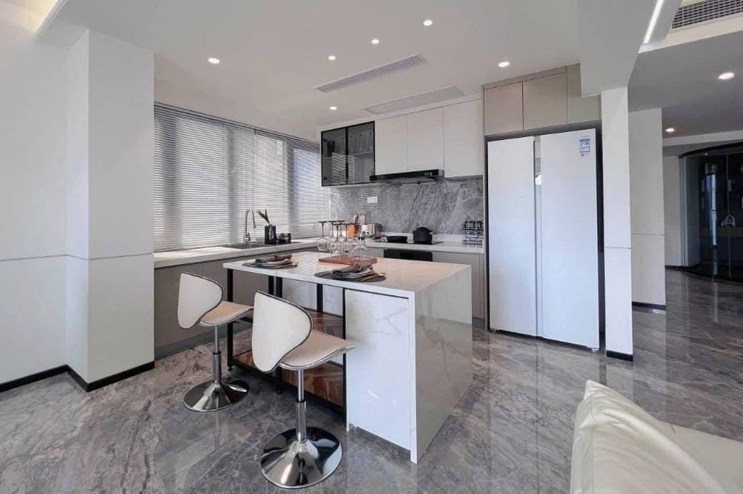 $4,800 Condo