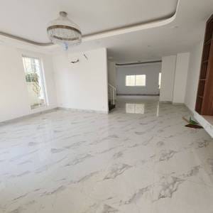 Villa À louer de 210 m² de terrain