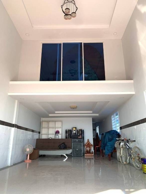 98.7 sqm Land Size Shophouse Na prodej