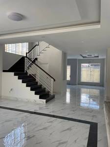 $283,500 Villa