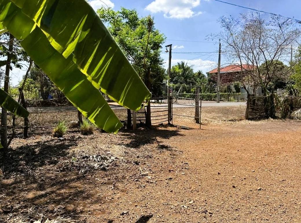 House and lot สำหรับขาย ใน ตึกโจรว, ดำแบ, ตบูงขมุม