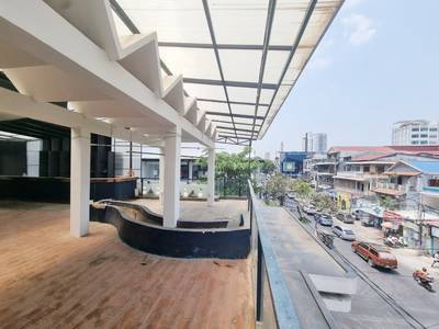 Boeng Keng Kang에 있는 전용면적 425㎡ House and lot 임대