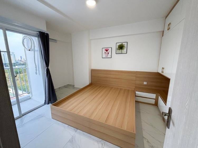 New Two-Bedroom Unit Resale Below Market Price