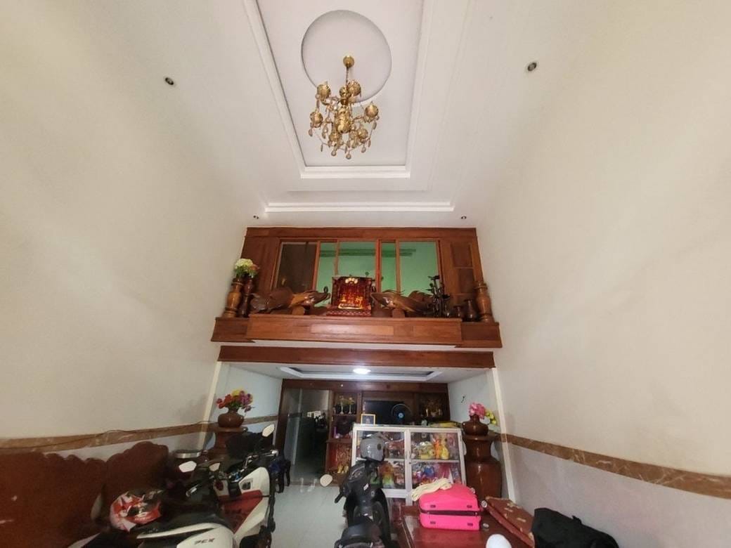 205 sqm Living Size Flat House For Sale in Dangkao