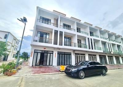 Borey Galaxy 11 | 187 sqm Living Size Borey Na prodej in Dangkao