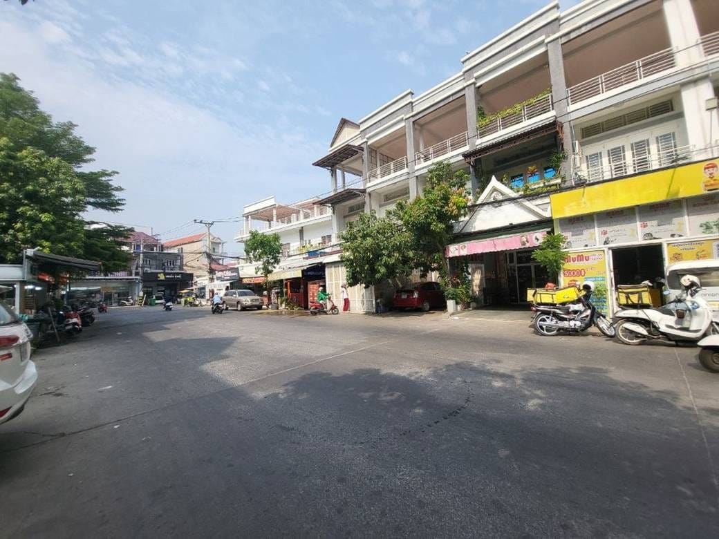 74 sqm Land Size Flat House For Sale