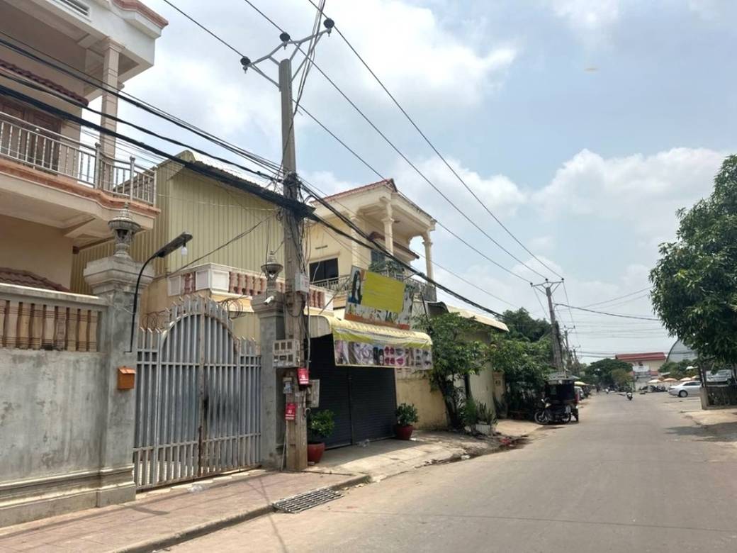House and lot出售，位于六号国道, 雷西郊区, 金边