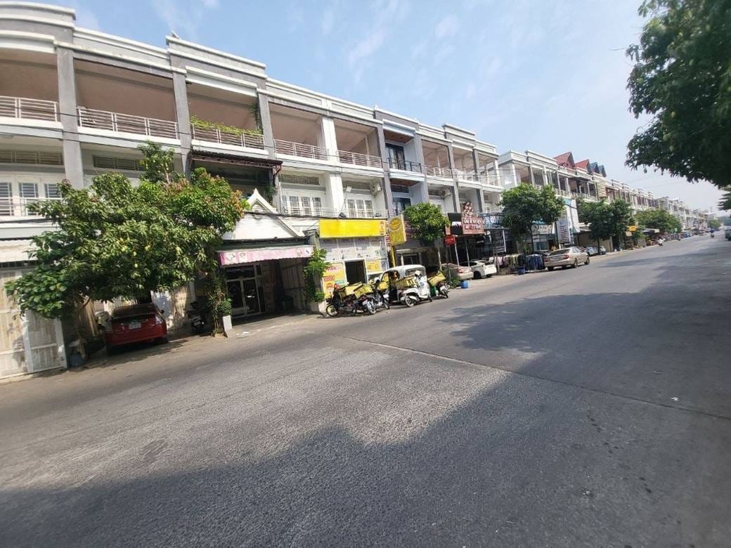 $154,350 Flat House