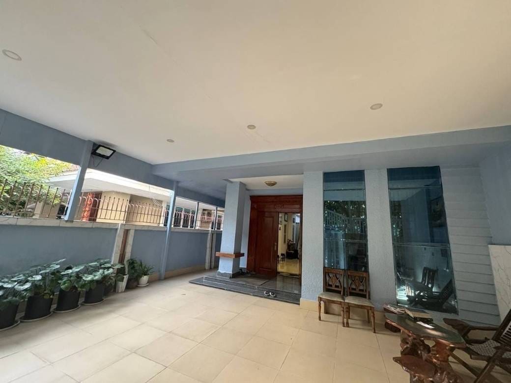 216 sqm Living Size Vila Na prodej in Russey Keo
