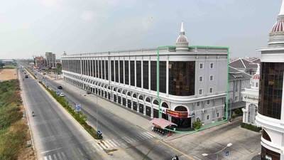 Dom z lokalem handlowym For Sale & Rent w Sen Sok $1,000,000
