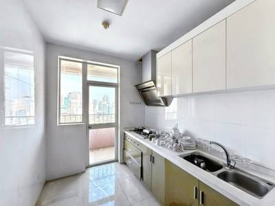 3 Bedrooms Condo Na prodej for $268,000