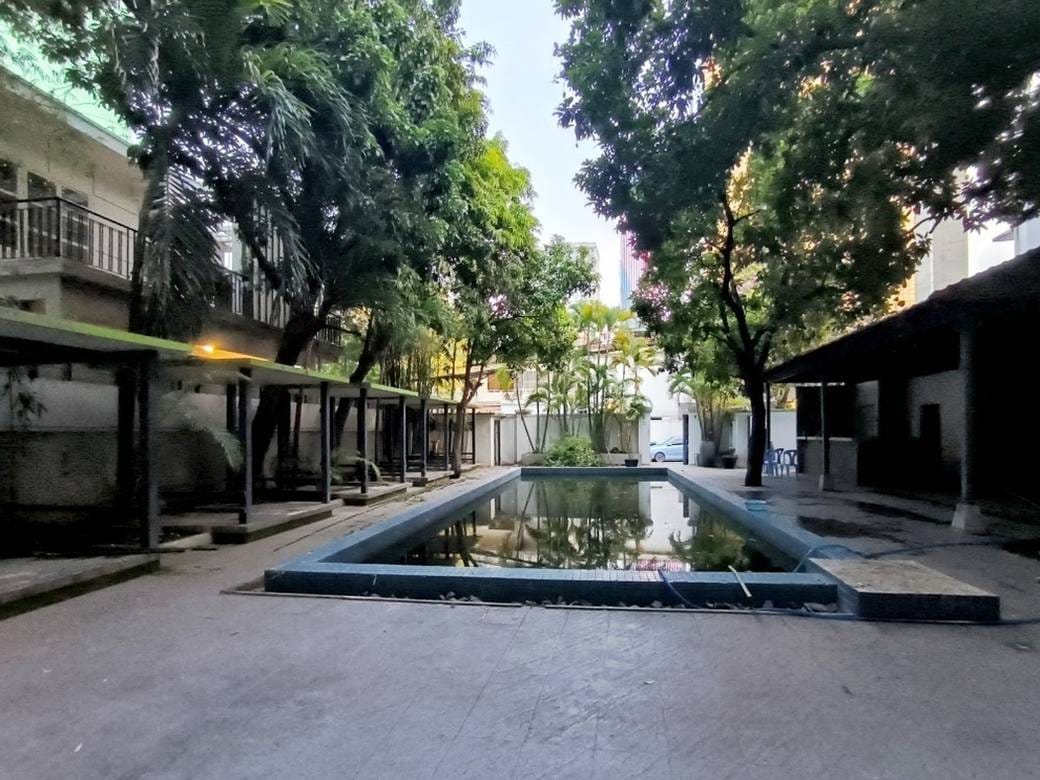 Chakto Mukh Hotel For Rent in Chakto Mukh