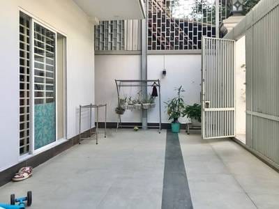 200 sqm Land Size Vila K pronájmu