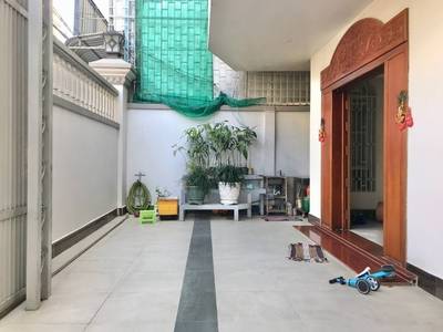 $2,900 Vila
