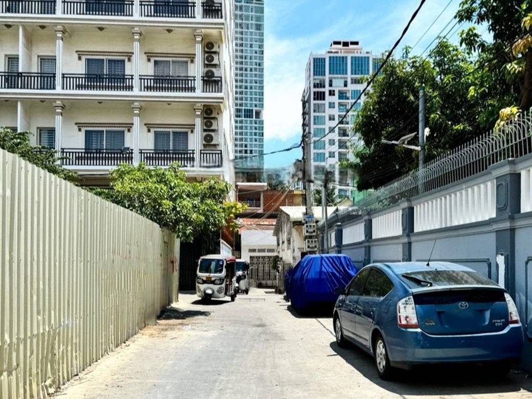 90平方米土地面积的House and lot出售
