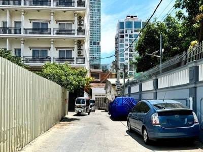 90平方米土地面积的House and lot出售