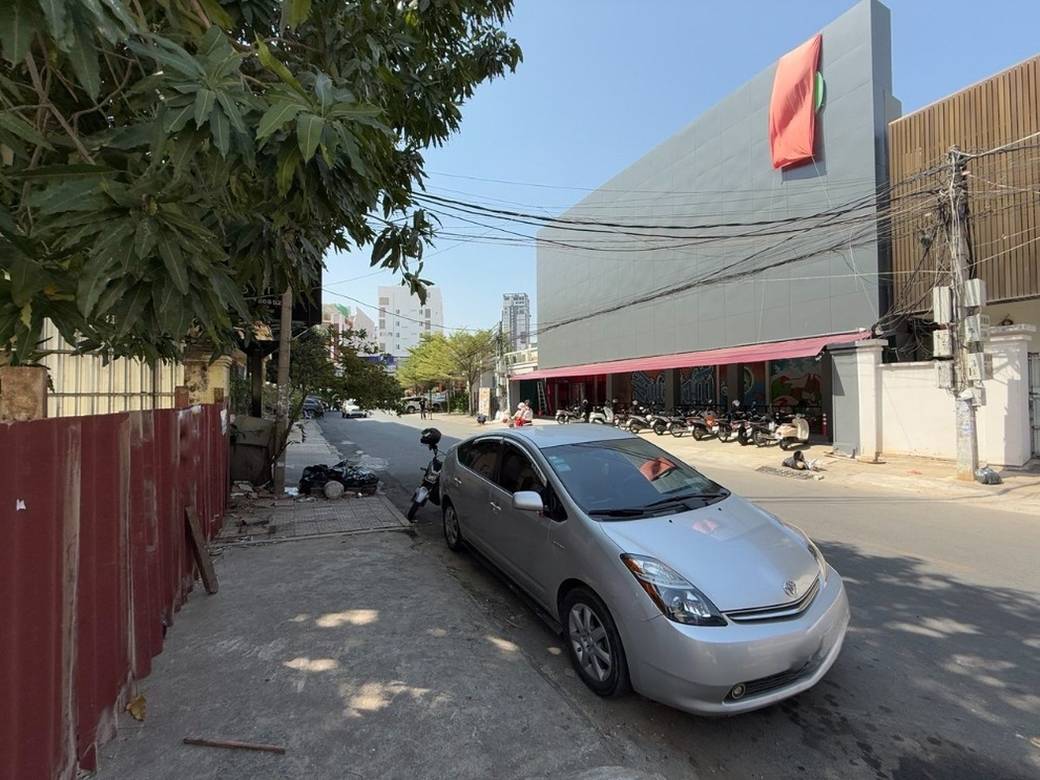 350 sqm Land Size Lot For Rent