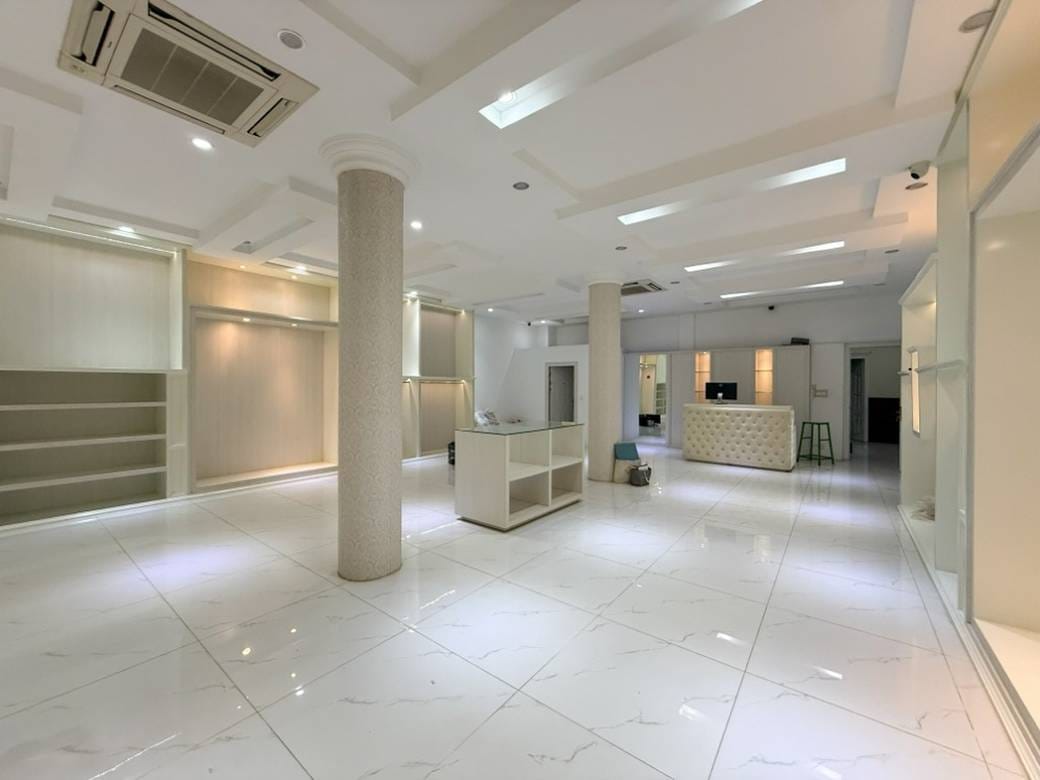 Daun Penh店屋出租，位于Daun Penh