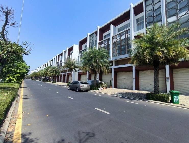 $230,000 Shophouse