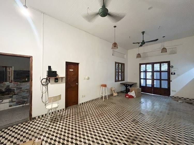 Tonle Bassac, Chamkarmon, Phnom Penhの別荘賃貸物件