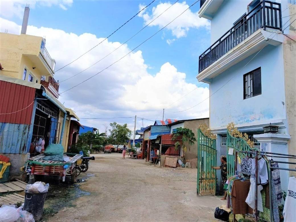 联排住宅出售，位于Preaek Kampues村, 丹考, 金边