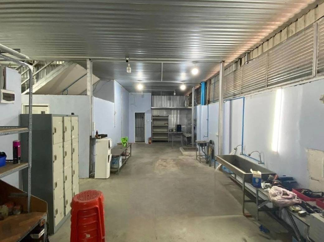 607 sqm Land Size Warehouse For Rent for $4,000