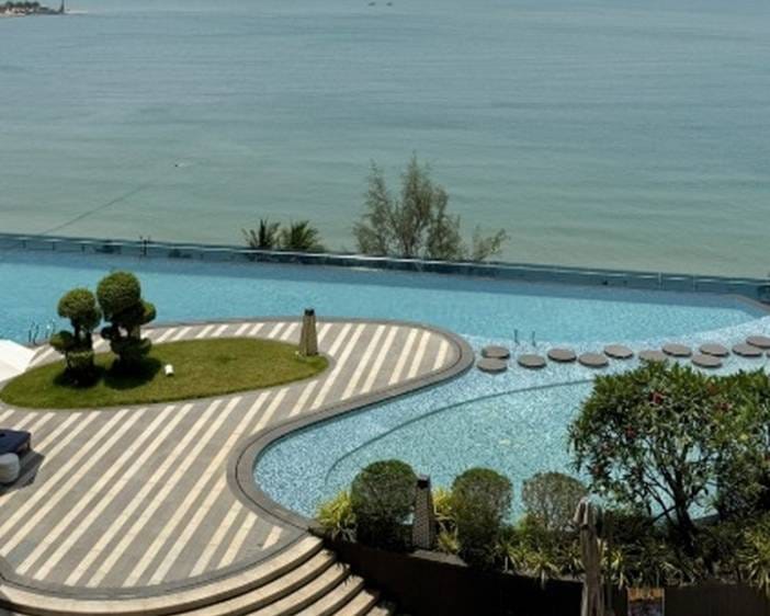 Blue Bay | $196,000 Condo