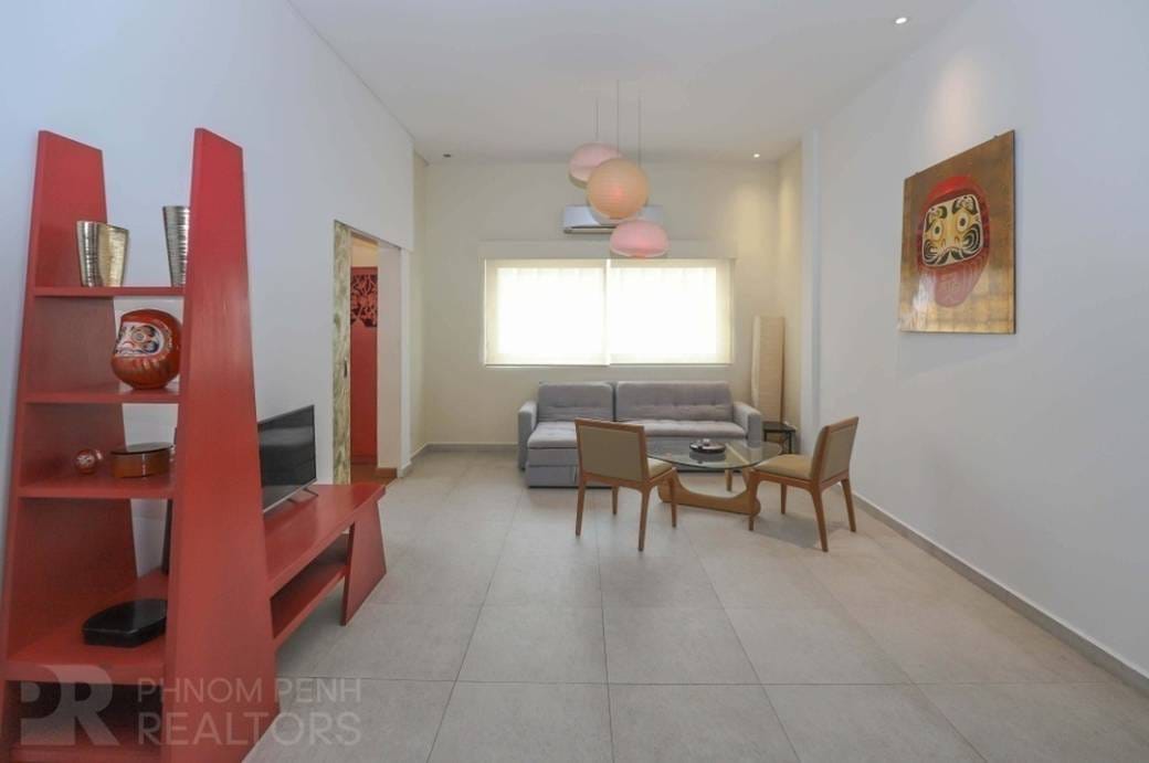 $550 Condo