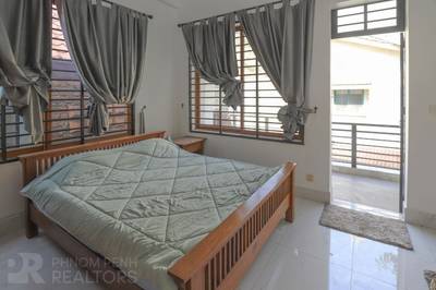 Flat House K pronájmu in Tonle Bassac, Chamkarmon, Phnom Penh