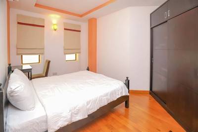 Appartement À louer de 120 m² de terrain
