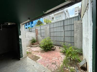 80 sqm Living Size CommercialShophouse K pronájmu in Chamkarmon