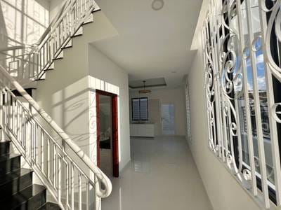 Maison en rangée À louer à Russey Keo $1,000