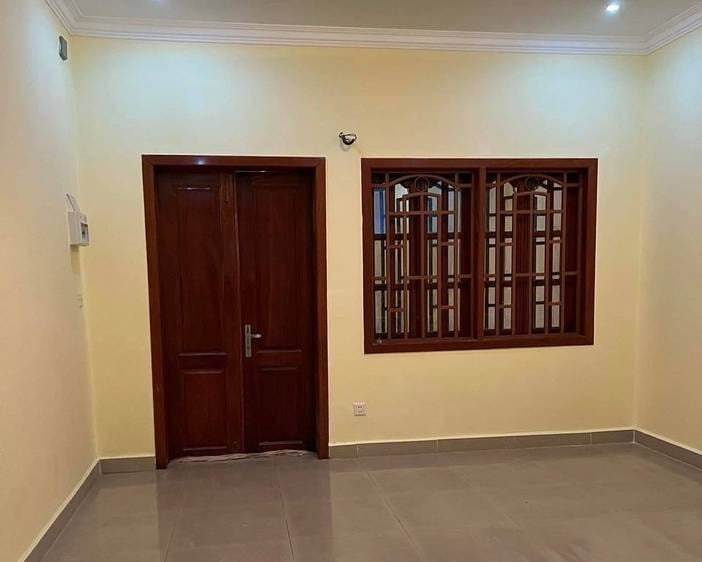 4 Bedrooms Flat House Na prodej for $93,000