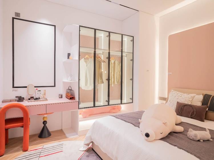 Luxury 2-Bedroom Condo in BKK1