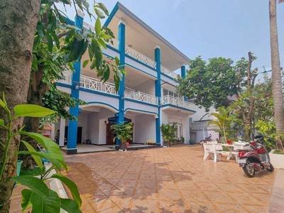 5 Bedrooms Villa For Rent