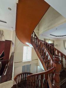 Vila For Sale & Rent with 6 Parking Space
