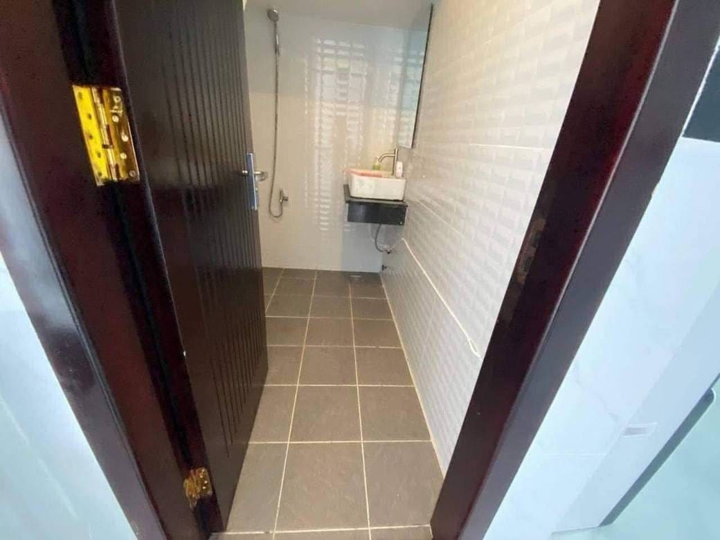 67.2 sqm Land Size Shophouse Na prodej
