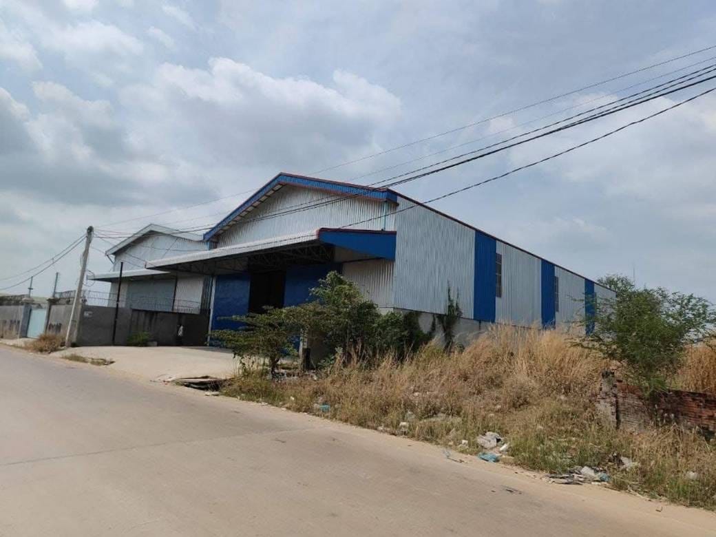 居住面積832.5㎡の倉庫売り物件（Sen Sok）