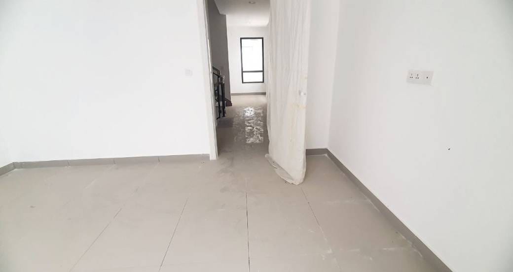 Flat House K pronájmu with 2 Parking Space