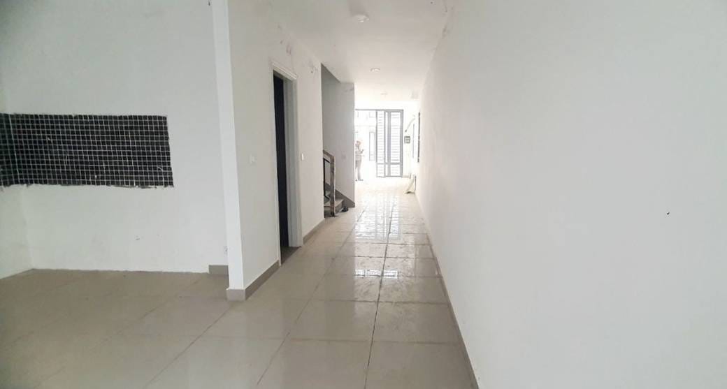 104 sqm Land Size Flat House K pronájmu