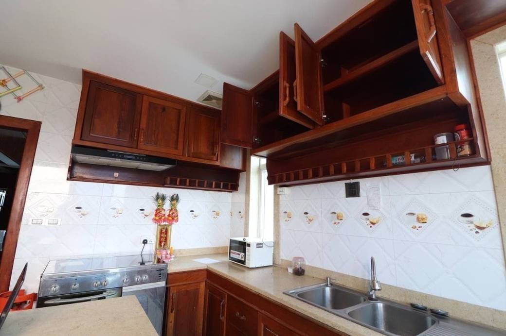 400 sqm Living Size Apartment For Rent in Boeng Keng Kang