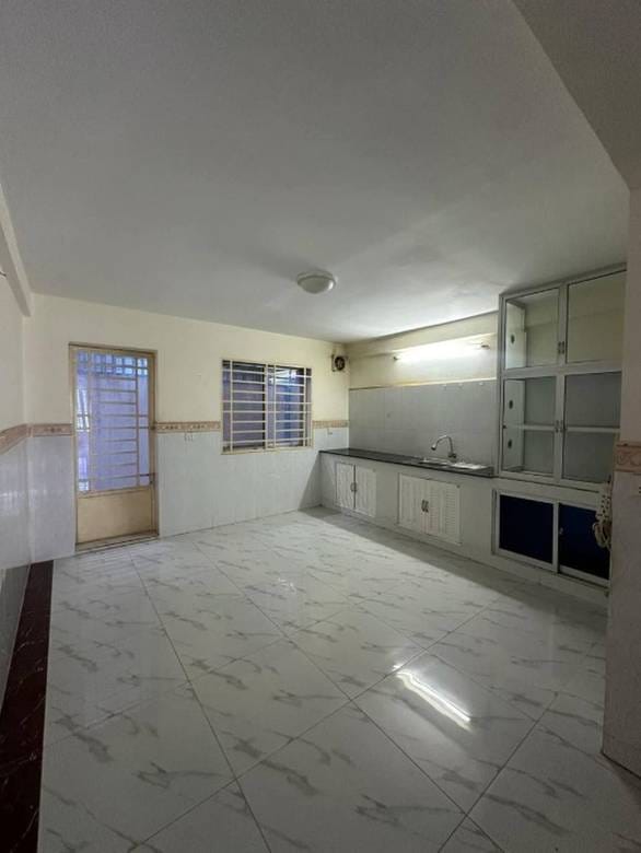 84.05 sqm Land Size Flat House For Sale