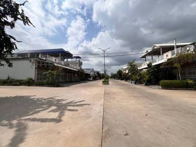 56.6 sqm Living Size CommercialShophouse Na prodej in Por Sen Chey