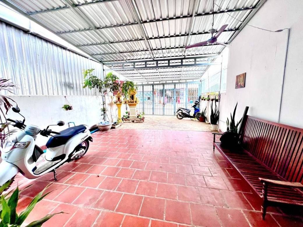 CommercialShophouse Na sprzedaż o powierzchni działki 165 m²