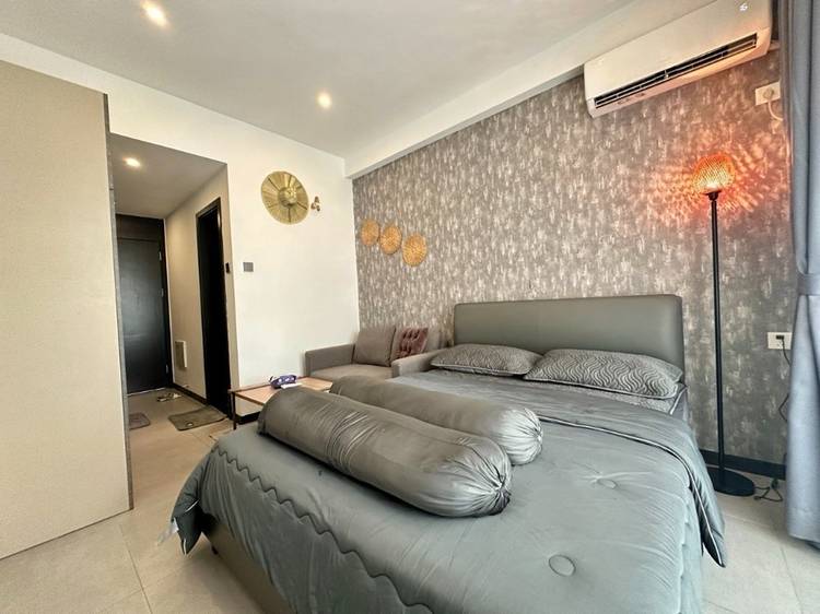 Corner Studio room for Sale/Rent at M Residence 