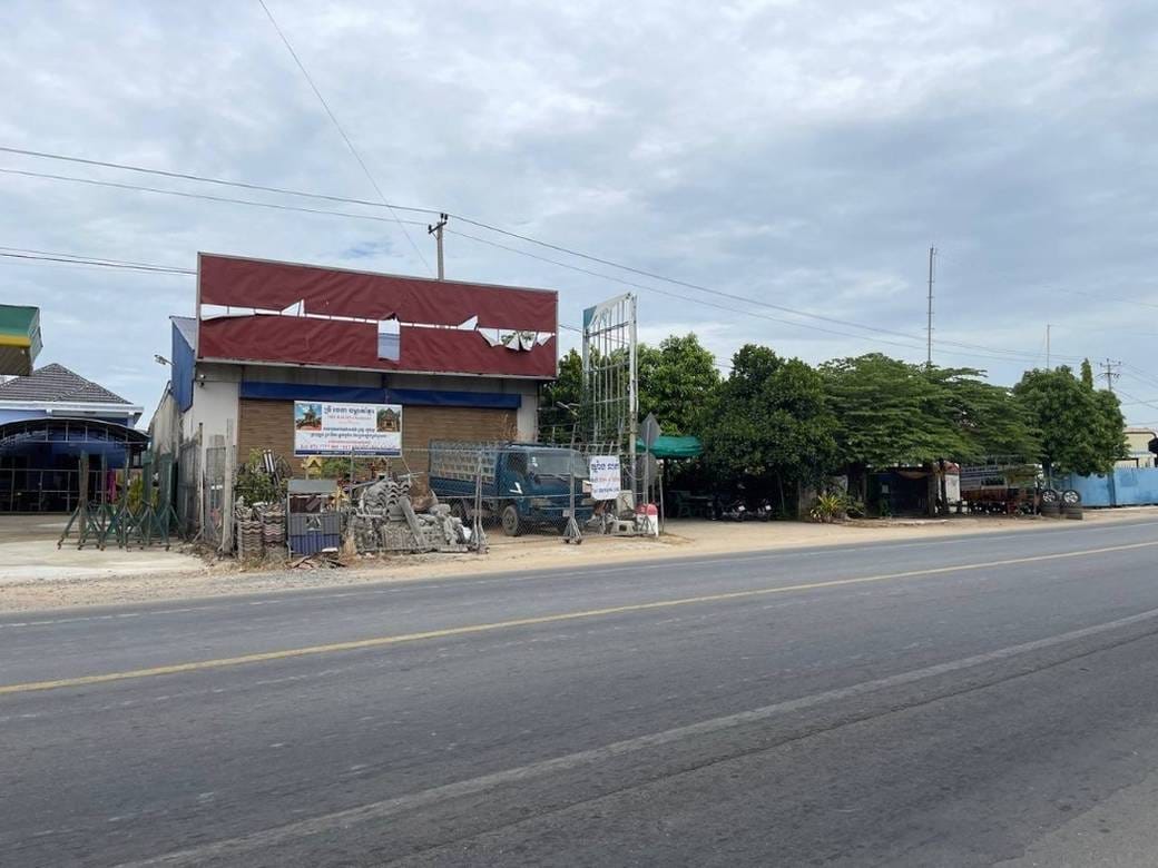 House and lot សំរាប់លក់ ទំហំផ្ទះ 300 ម៉ែត្រការ៉េ នៅKien Svay