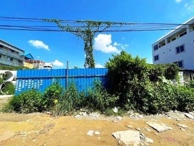 Relief À vendre de 1,337 m² de terrain